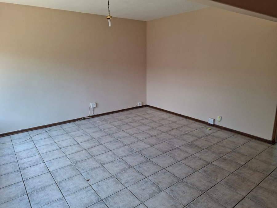 To Let 2 Bedroom Property for Rent in Adamayview North West